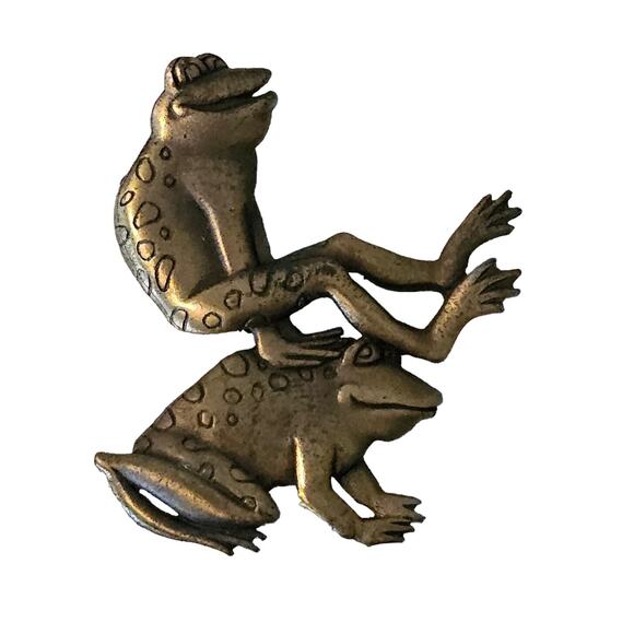 Vintage JJ Bronze Leapfrogs Brooch Pin Naughty Frogs - Picture 1 of 6